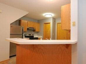 4130 Durham Ct in Eagan, MN - Building Photo - Building Photo