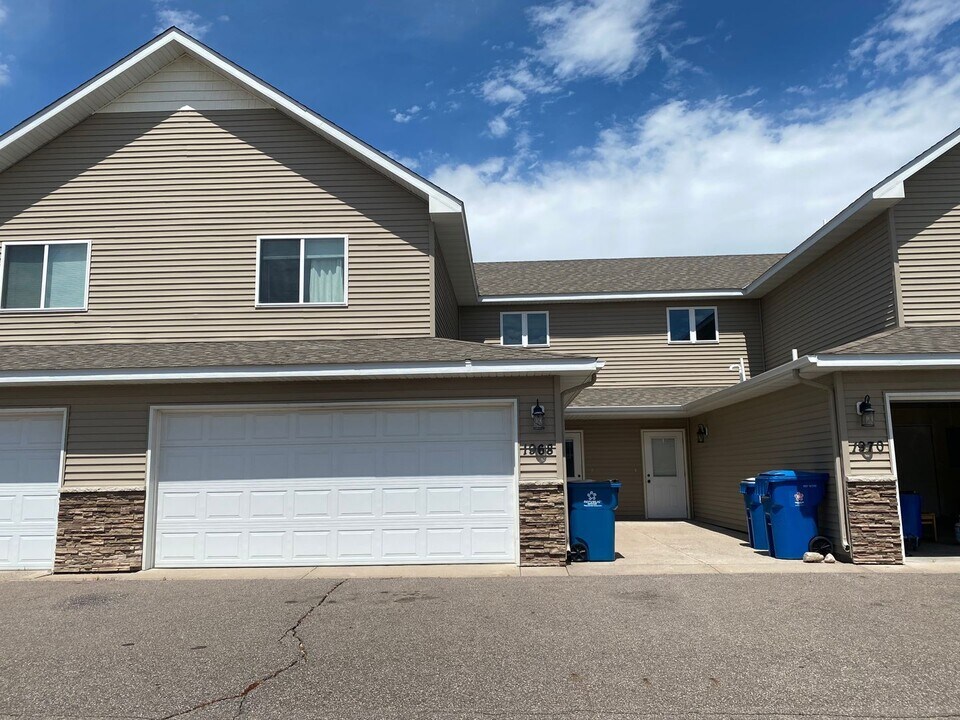 1968 Peach Dr NE in Sauk Rapids, MN - Building Photo