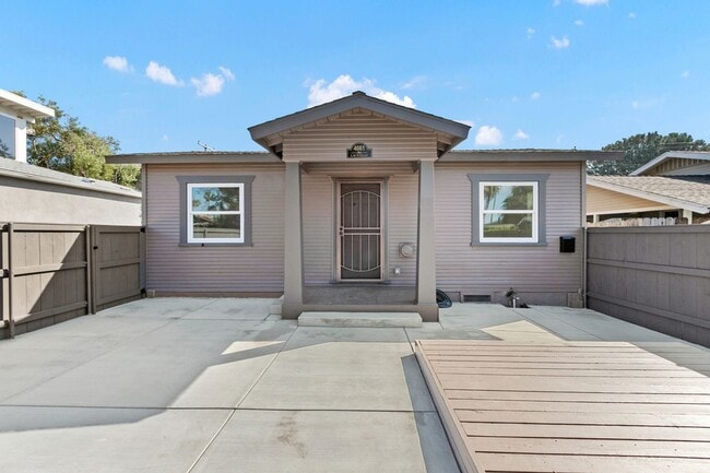 4661 Larkspur St in San Diego, CA - Building Photo - Building Photo