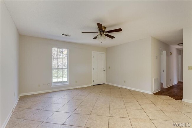 4525 River Oak Dr in Northport, AL - Building Photo - Building Photo