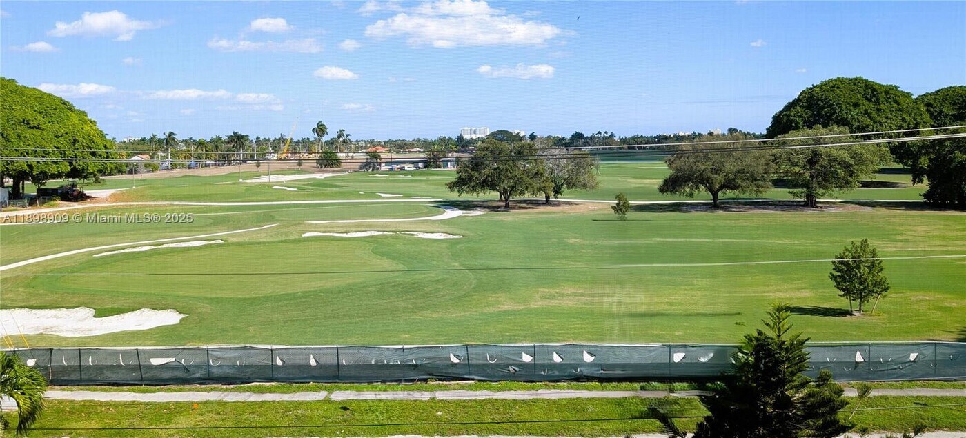 1701 Buchanan St in Hollywood, FL - Building Photo