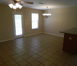 Johnson Switch Townhomes in Springdale, AR - Foto de edificio - Interior Photo