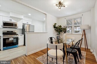 228 Rock St in Philadelphia, PA - Foto de edificio - Building Photo