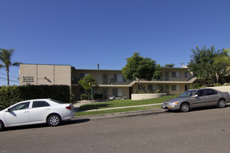 Pacific Manor Apartments in Encinitas, CA - Building Photo - Building Photo