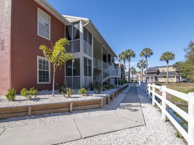 803 Lake Haven Square