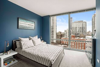 730 N Clark St in Chicago, IL - Building Photo - Building Photo