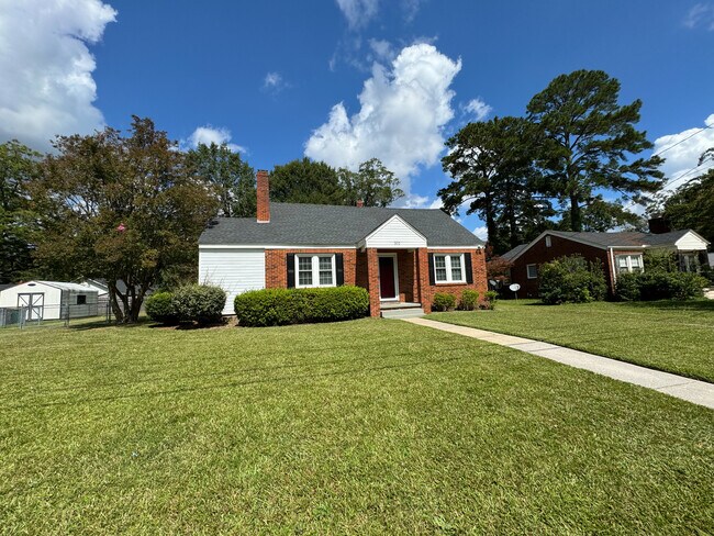 302 W 16th St in Lumberton, NC - Building Photo - Building Photo