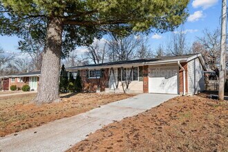 10314 Viscount Dr in St. Louis, MO - Building Photo - Building Photo