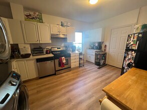 6 Wise St, Unit 1 in Boston, MA - Building Photo - Building Photo