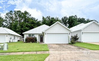 8101 Carmel Cir in Foley, AL - Building Photo