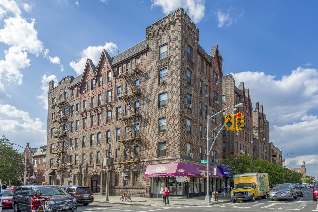 1013 Avenue J in Brooklyn, NY - Building Photo