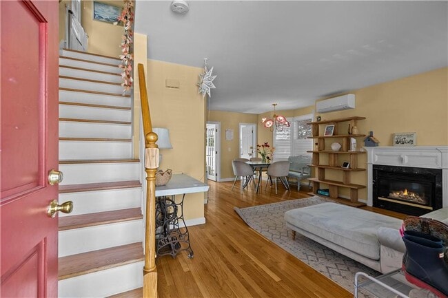 17 Narragansett Ave in Newport, RI - Building Photo - Building Photo