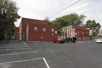 Magnolia Mews in Philadelphia, PA - Building Photo - Building Photo