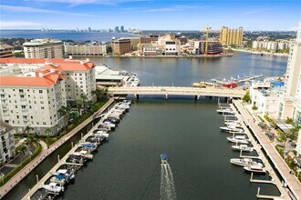 700 S Harbour Island Blvd in Tampa, FL - Building Photo - Building Photo