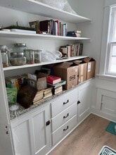 6821 W Lloyd St in Wauwatosa, WI - Building Photo - Building Photo