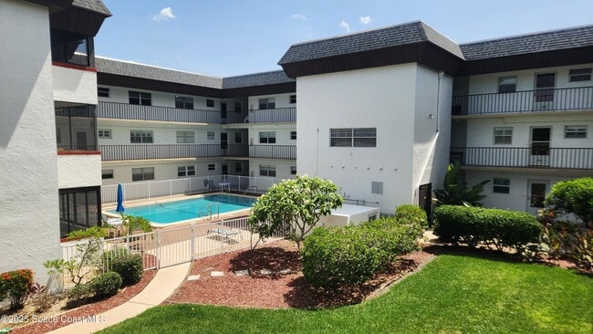 property at 725 Port Malabar Blvd NE