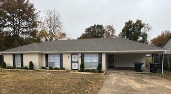 7929 Steven Franklin Dr in Bartlett, TN - Building Photo