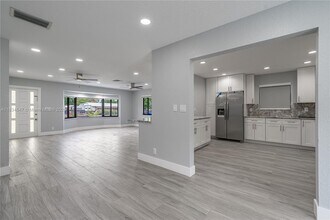4660 SW 128th Ave in Southwest Ranches, FL - Building Photo - Building Photo