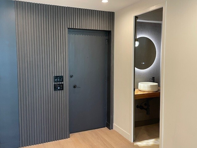 property at 10433 Wilshire Blvd