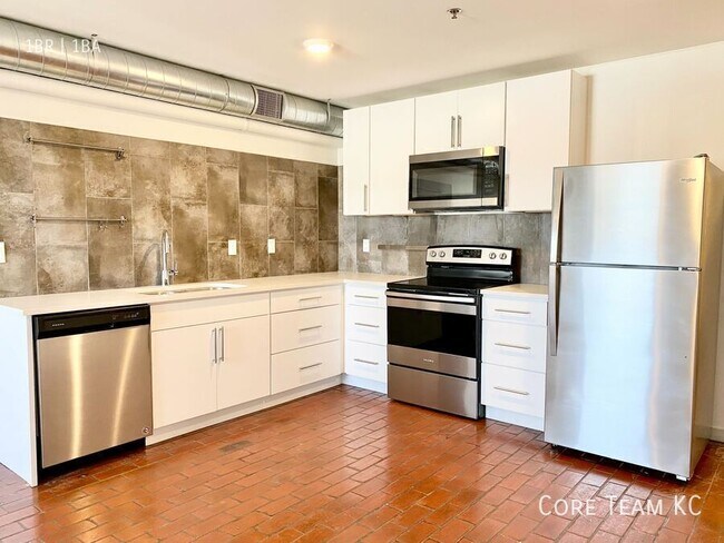 1180 E 30th St in Kansas City, MO - Foto de edificio - Building Photo