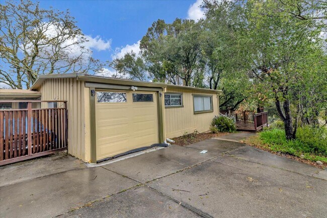 18 Monte Vista Rd in Orinda, CA - Building Photo - Building Photo