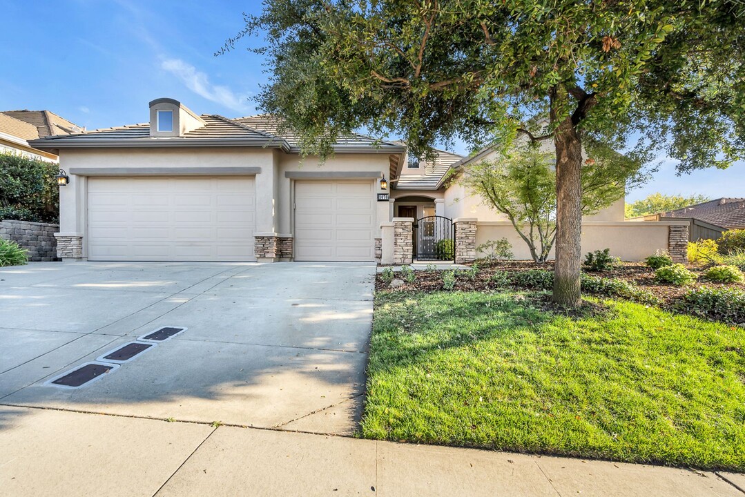 3070 Borgata Way in El Dorado Hills, CA - Building Photo