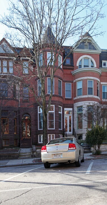 2232 Eutaw Pl in Baltimore, MD - Foto de edificio