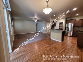 10358 W Cultis Bay St in Boise, ID - Building Photo - Building Photo