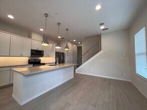 857 Taramundi Dr in Oviedo, FL - Building Photo - Building Photo