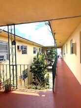 720 NW 27th Ct in Miami, FL - Building Photo - Building Photo