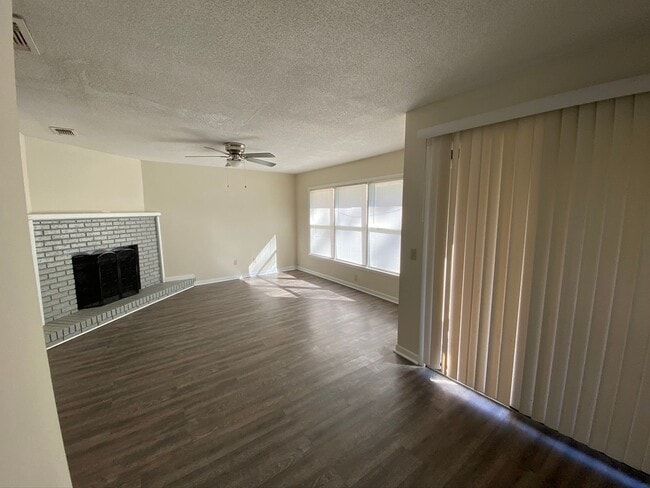 property at 11 Westbrooke Dr