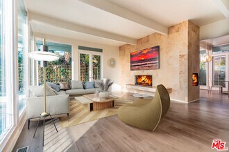 789 Linda Flora Dr in Los Angeles, CA - Building Photo - Building Photo