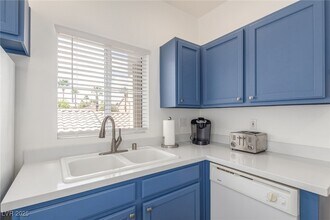 1500 Cardinal Peak Ln in Las Vegas, NV - Building Photo - Building Photo