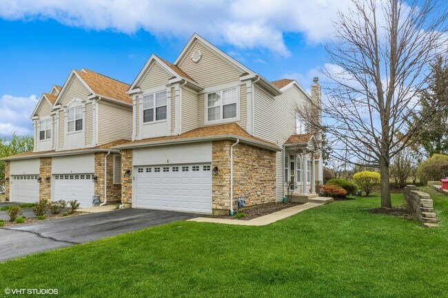 property at 6 Clara Ct
