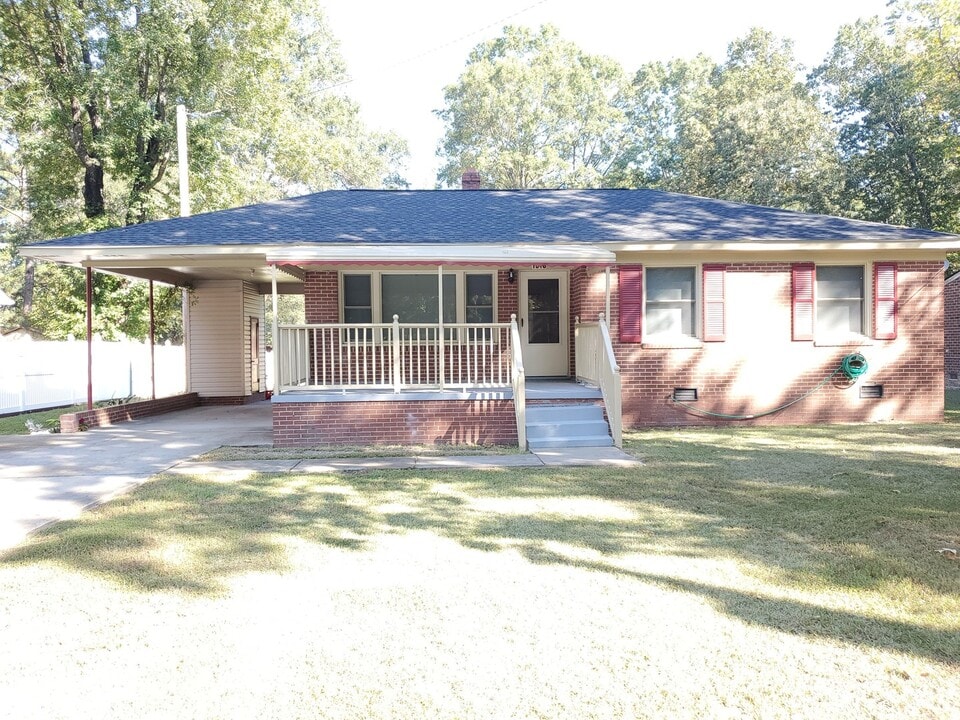 1816 Lynne Ave in Rocky Mount, NC - Building Photo