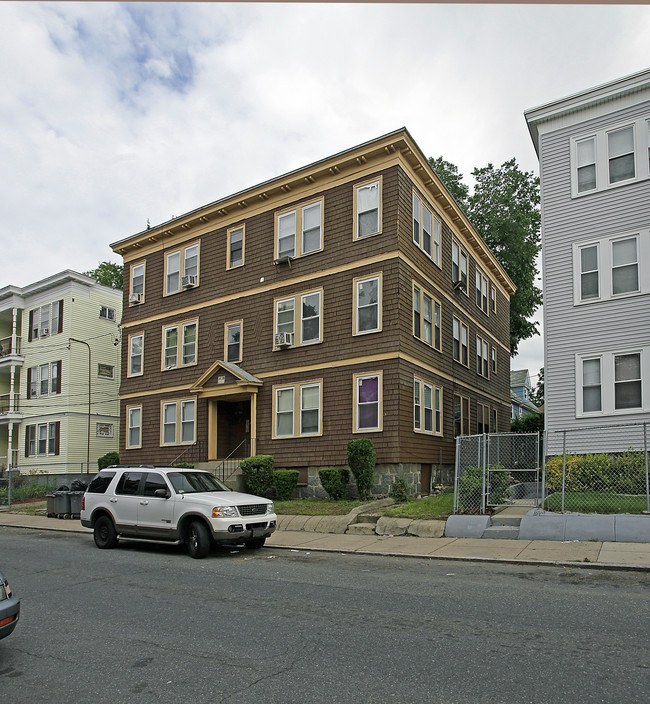 19 Mora St in Boston, MA - Foto de edificio - Building Photo