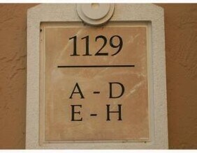 1129 Lake Victoria Dr in Royal Palm Beach, FL - Building Photo - Building Photo