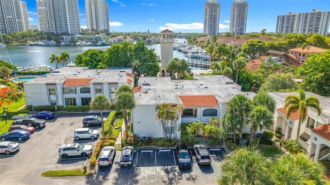 3552 Magellan Cir in Aventura, FL - Building Photo - Building Photo