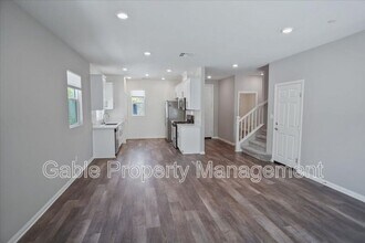 17111 Zion Dr in Santa Clarita, CA - Building Photo - Building Photo