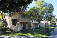 Casa De Alvarado in San Diego, CA - Foto de edificio - Building Photo