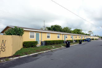 701 S G St in Lake Worth, FL - Building Photo - Building Photo