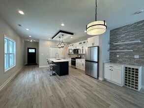 5788 Adams St in Merrillville, IN - Foto de edificio - Building Photo