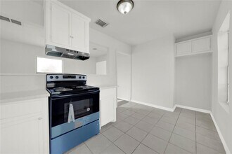 106 Hanover St in Houston, TX - Building Photo - Building Photo