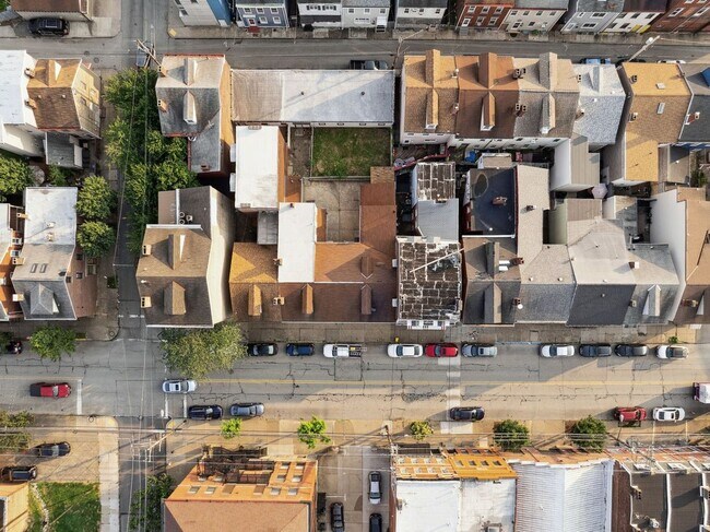 2720 Sarah St in Pittsburgh, PA - Building Photo - Building Photo