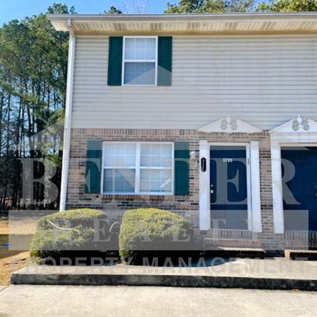 5725-5727 Mouse Creek Rd NW