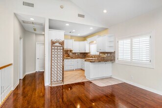 1720 Carlson Ln in Redondo Beach, CA - Foto de edificio - Building Photo