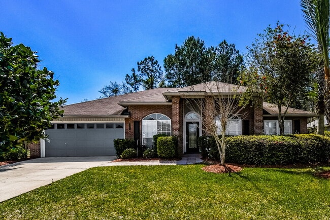 property at 425 Queen Anne Ct