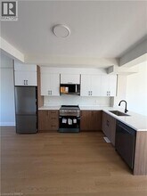 167 Fifth Ave in Brantford, ON - Building Photo - Building Photo