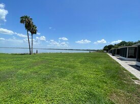 1221 W Pierce St, Unit 1221 in Lake Alfred, FL - Building Photo