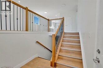 720 Grand Marais Rd E in Windsor, ON - Building Photo - Building Photo